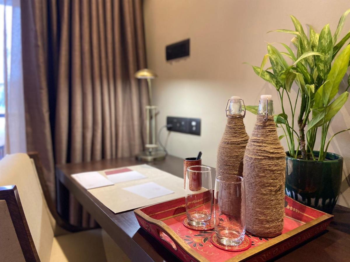 Miraaya Wellness And Golf Resort Chitwan Zewnętrze zdjęcie