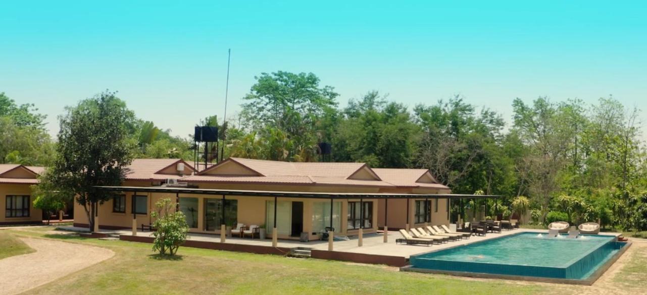 Miraaya Wellness And Golf Resort Chitwan Zewnętrze zdjęcie