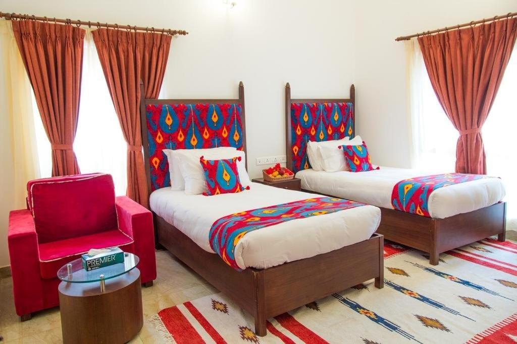 Miraaya Wellness And Golf Resort Chitwan Zewnętrze zdjęcie