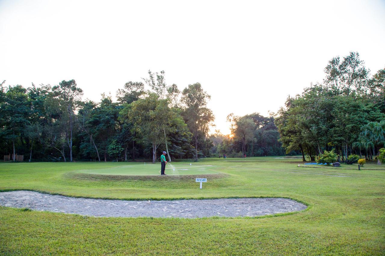 Miraaya Wellness And Golf Resort Chitwan Zewnętrze zdjęcie