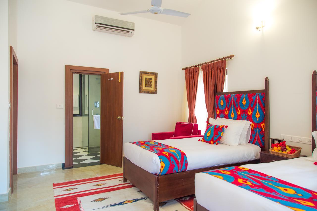Miraaya Wellness And Golf Resort Chitwan Zewnętrze zdjęcie