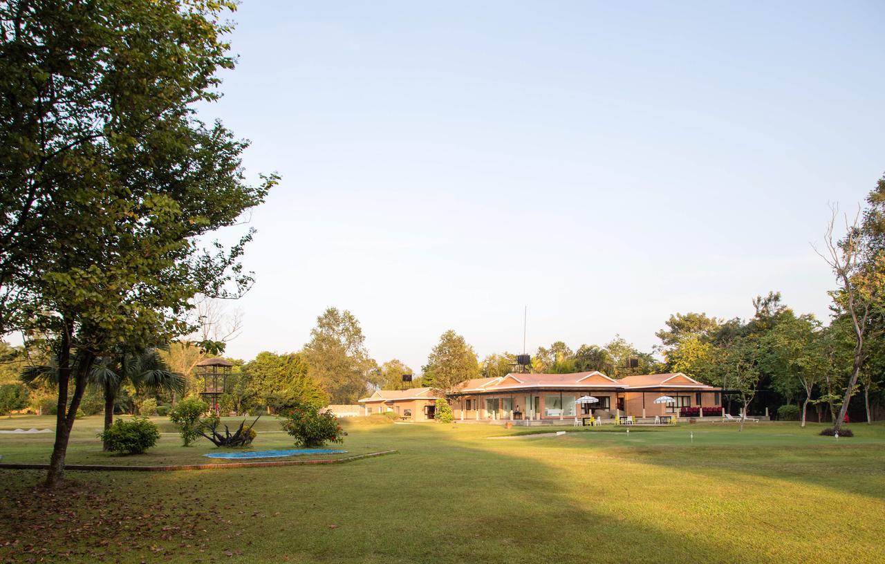 Miraaya Wellness And Golf Resort Chitwan Zewnętrze zdjęcie