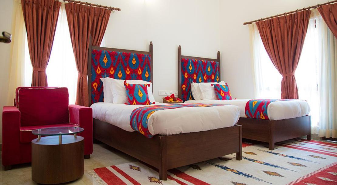 Miraaya Wellness And Golf Resort Chitwan Zewnętrze zdjęcie