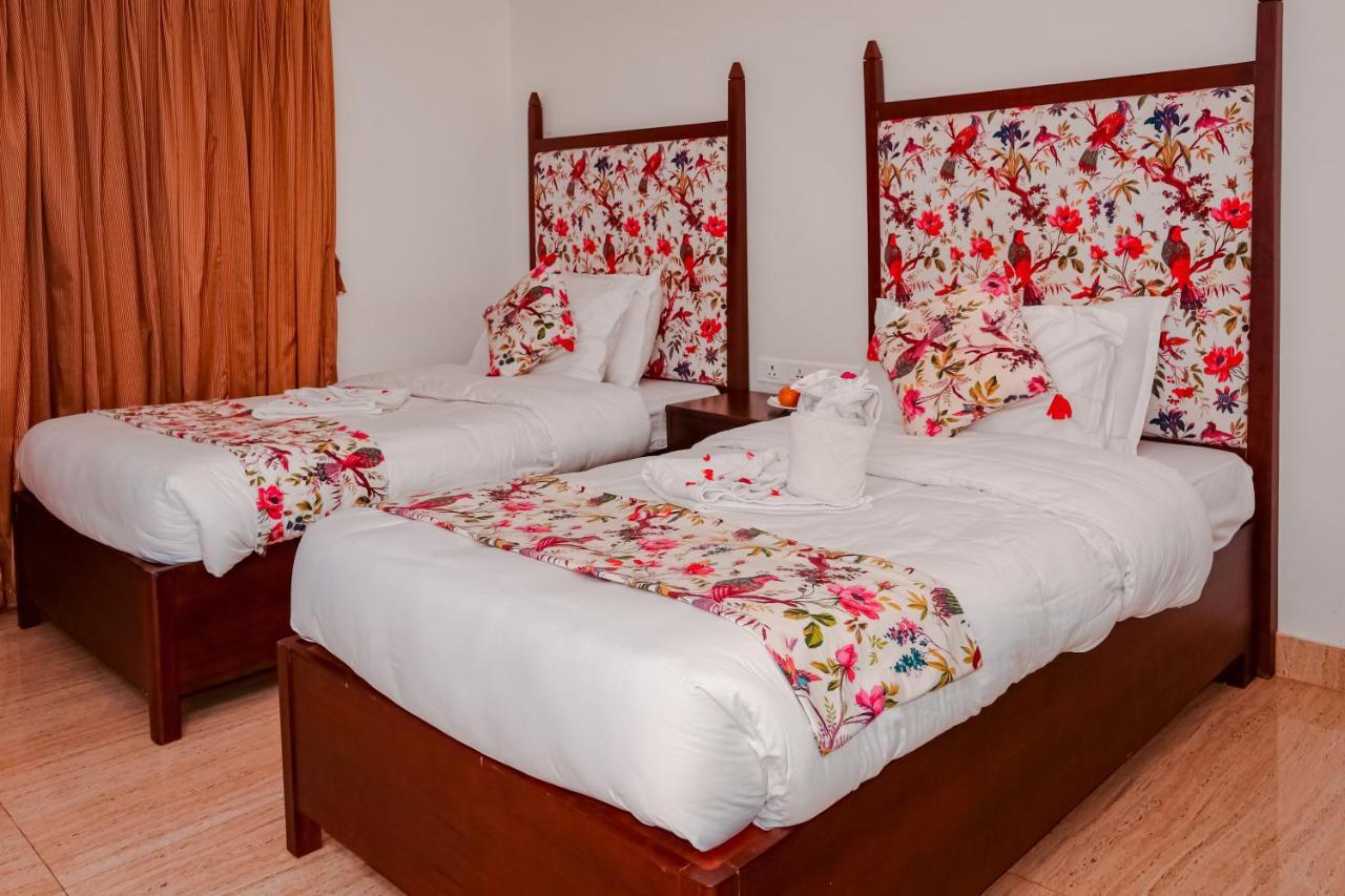 Miraaya Wellness And Golf Resort Chitwan Zewnętrze zdjęcie